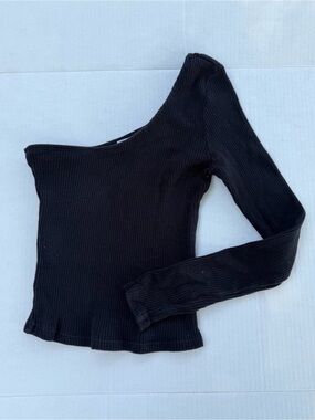 RSQ Black Ribbed Asymmetrical Off-Shoulder Sweater